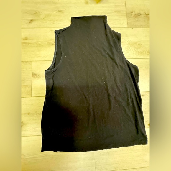 Athleta sleeveless top - Picture 1 of 3